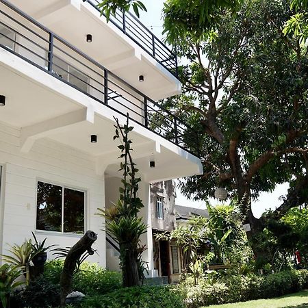 Location One Eighty Bed & Breakfast Bangcusay Exterior photo