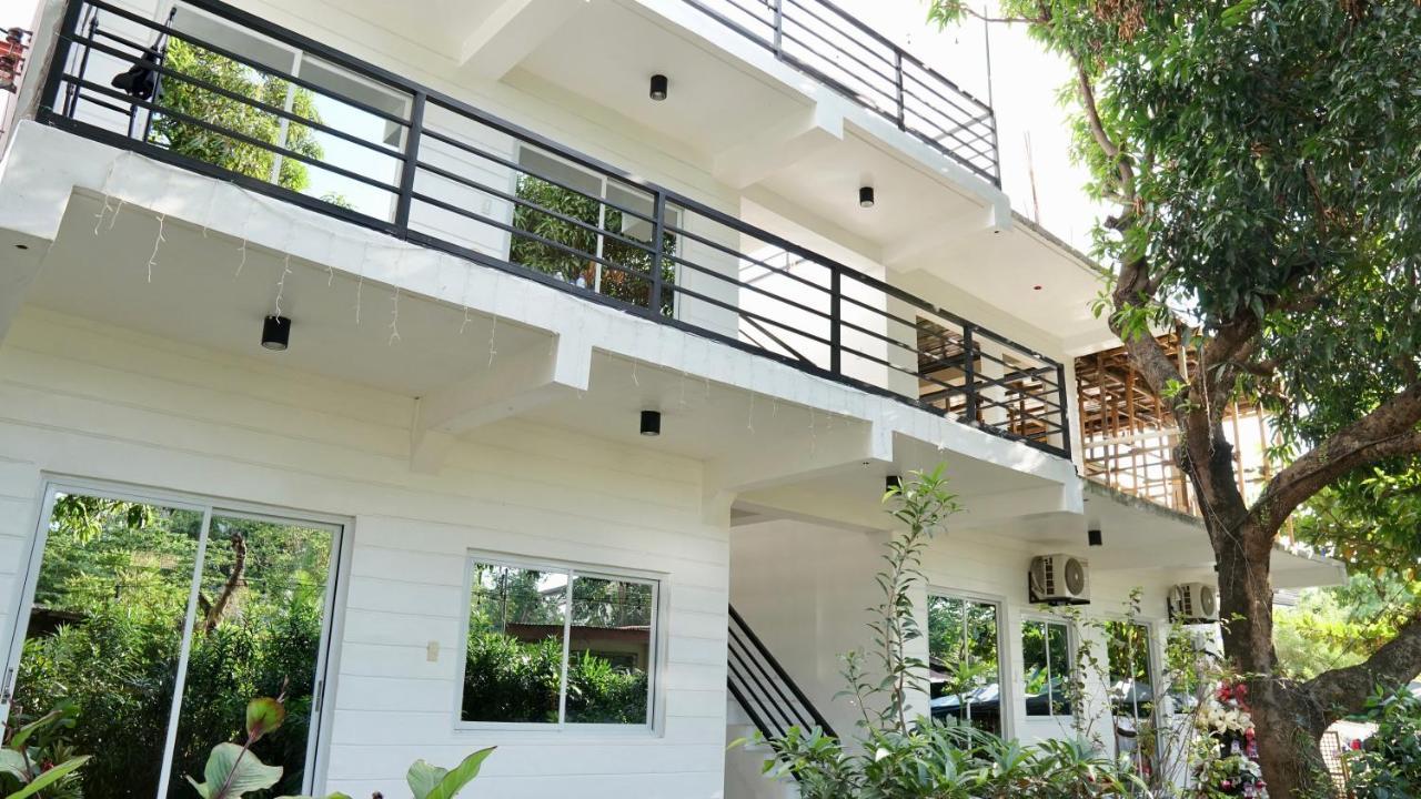 Location One Eighty Bed & Breakfast Bangcusay Exterior photo